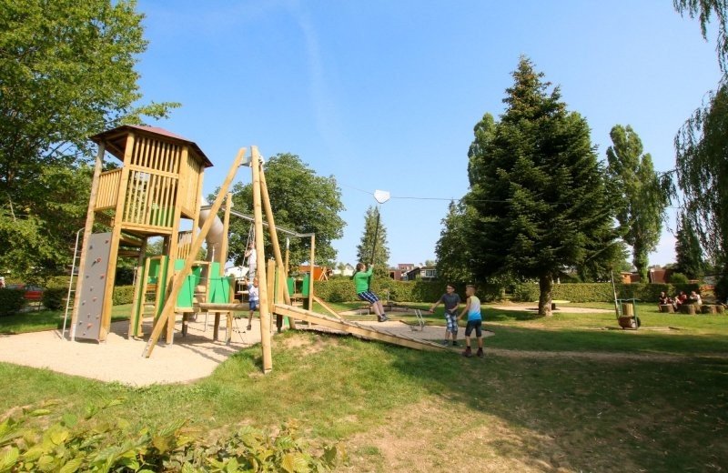 Ausstattungen spielplatz